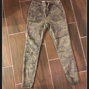 Mossimo High Rise Camo Jeggings